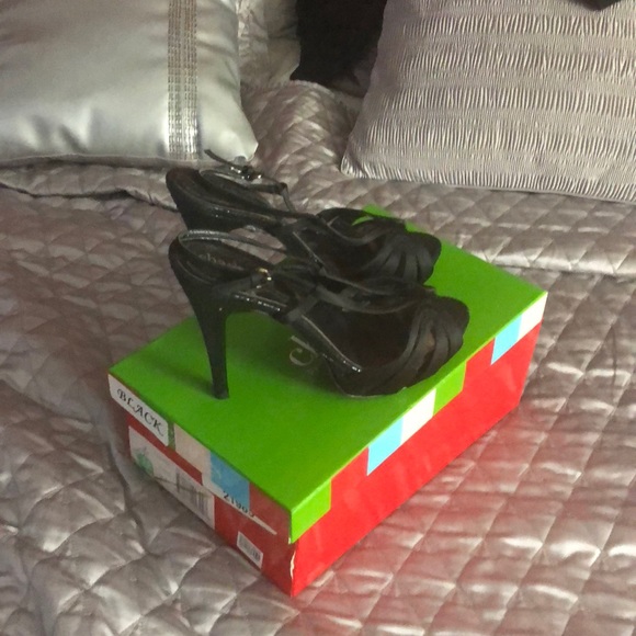 Charles David black satin shoes - Picture 2 of 4